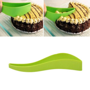 Kráječ dortu / plastový nůž na dort